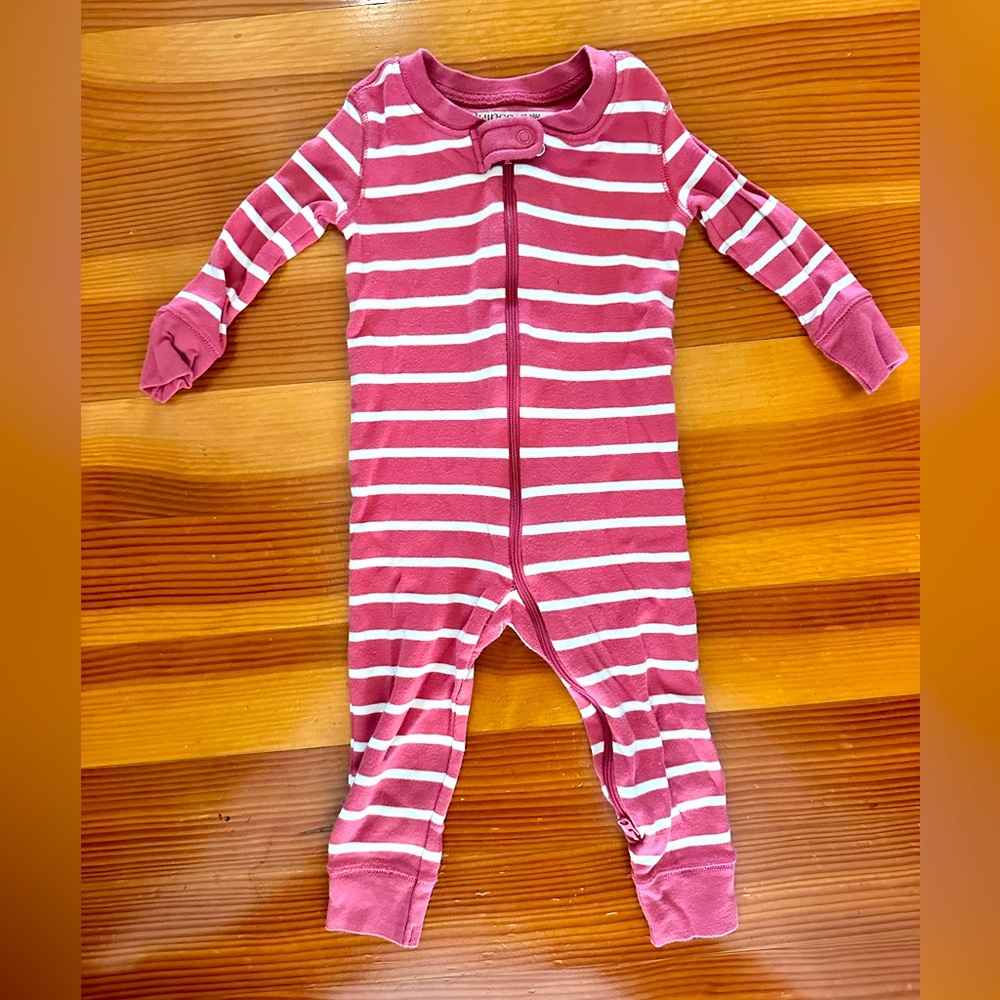 Quince Onesie EUC